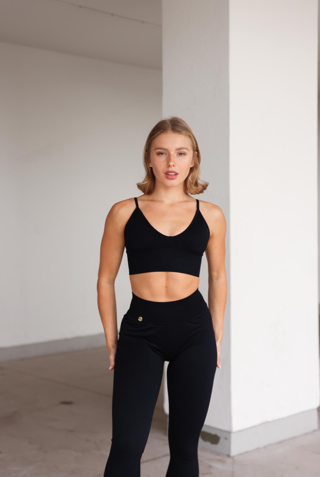Shape Seamless Tights - Black
