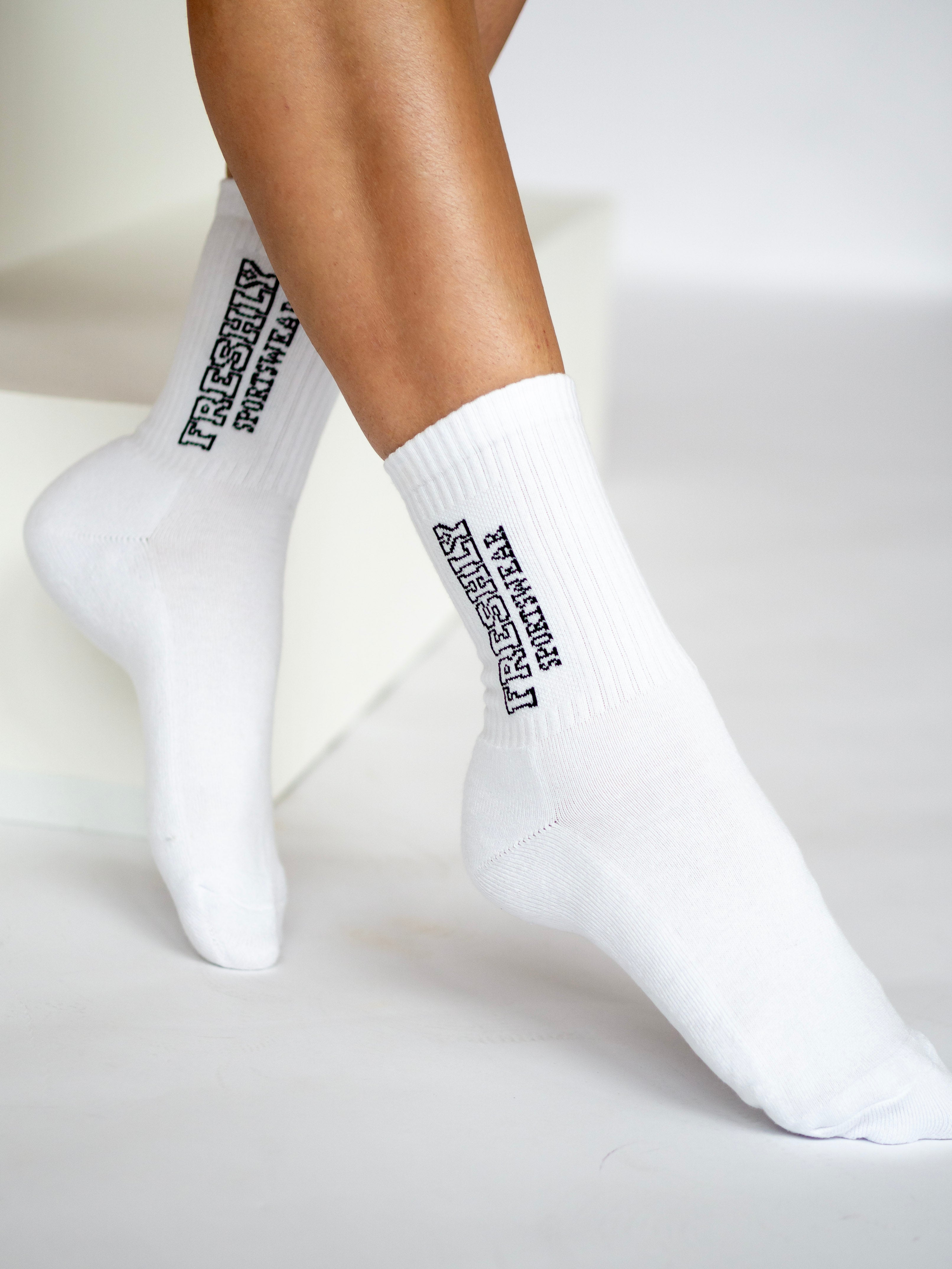 FRESHLY Women's Jersey Socks - White