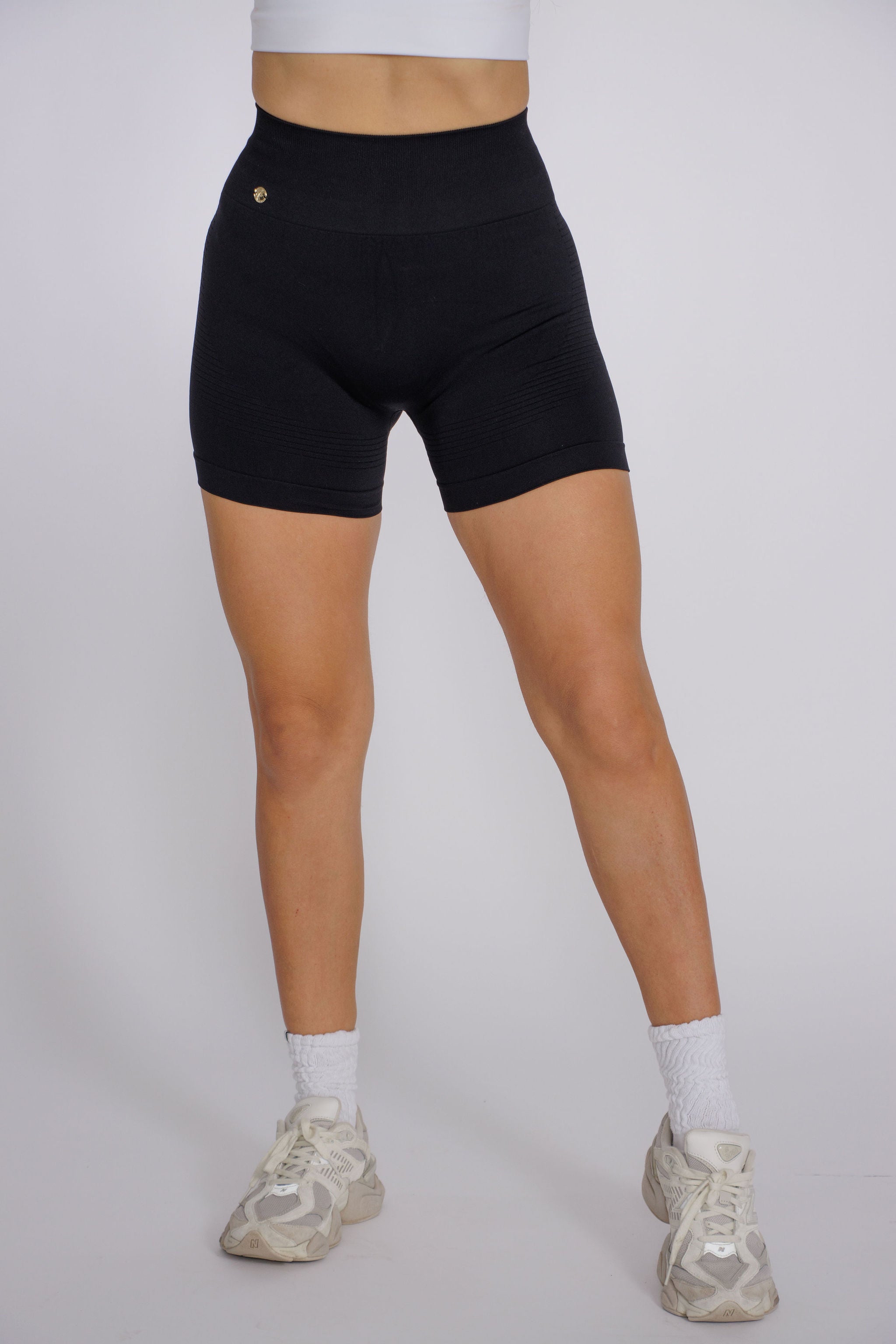 Formé Shorts - Black