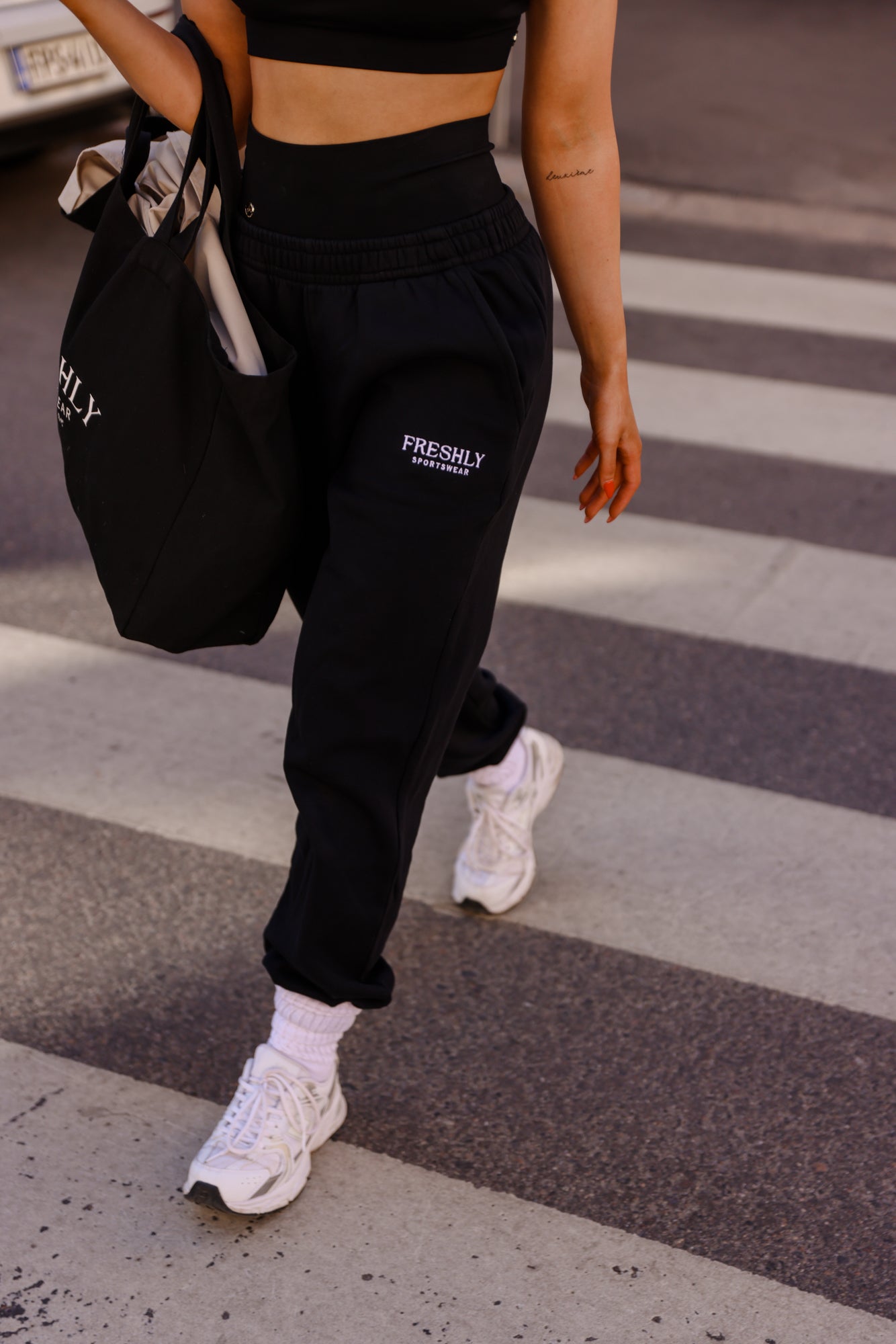FRESHLY LIFTING CLUB SWEATPANTS - Black