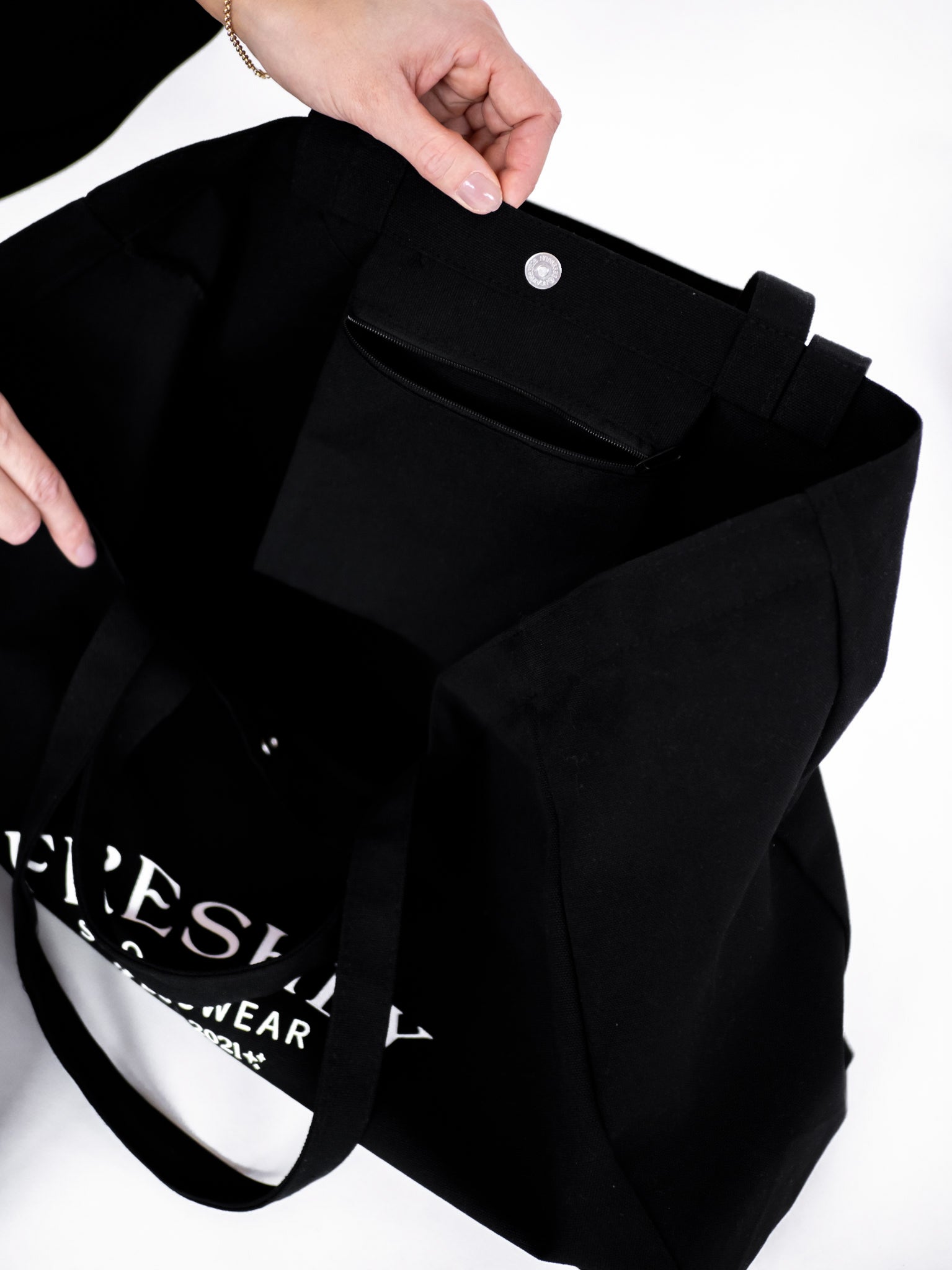 FRESHLY Tote Bag - Black