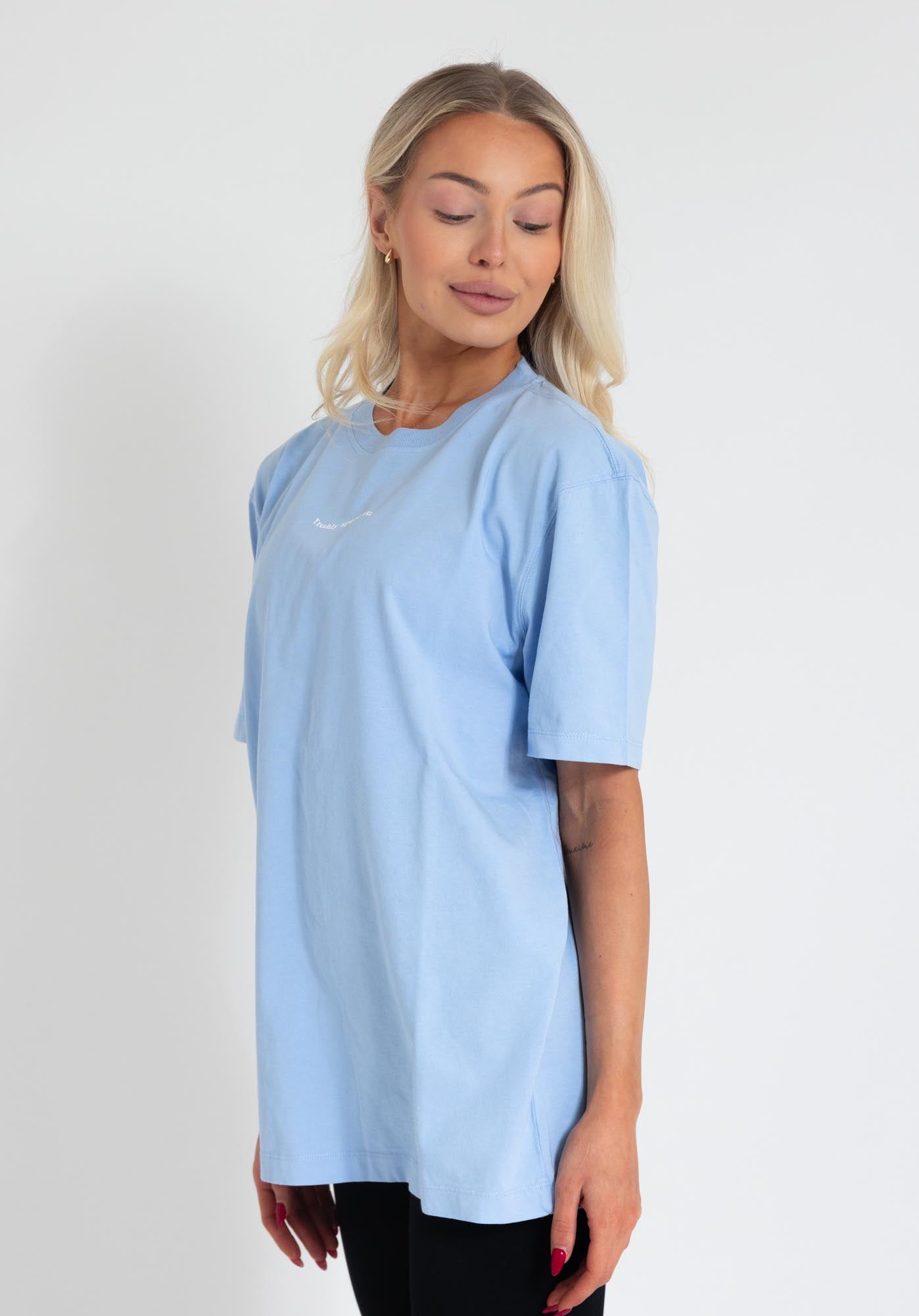 PUMP COVER OVERSIZED TEE - Soft Blue
