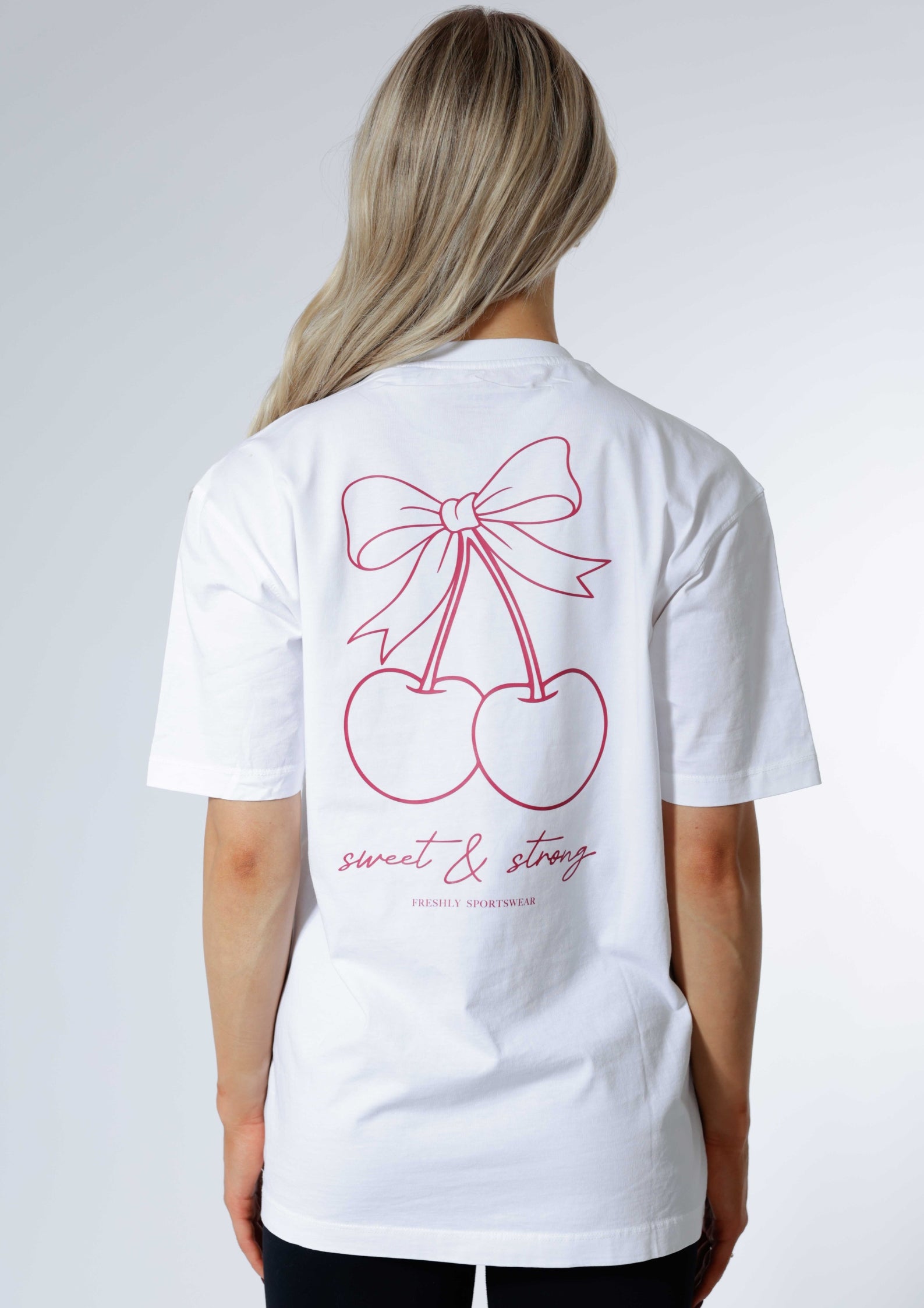 PUMP COVER OVERSIZED TEE - Sweet & Strong / Pure White