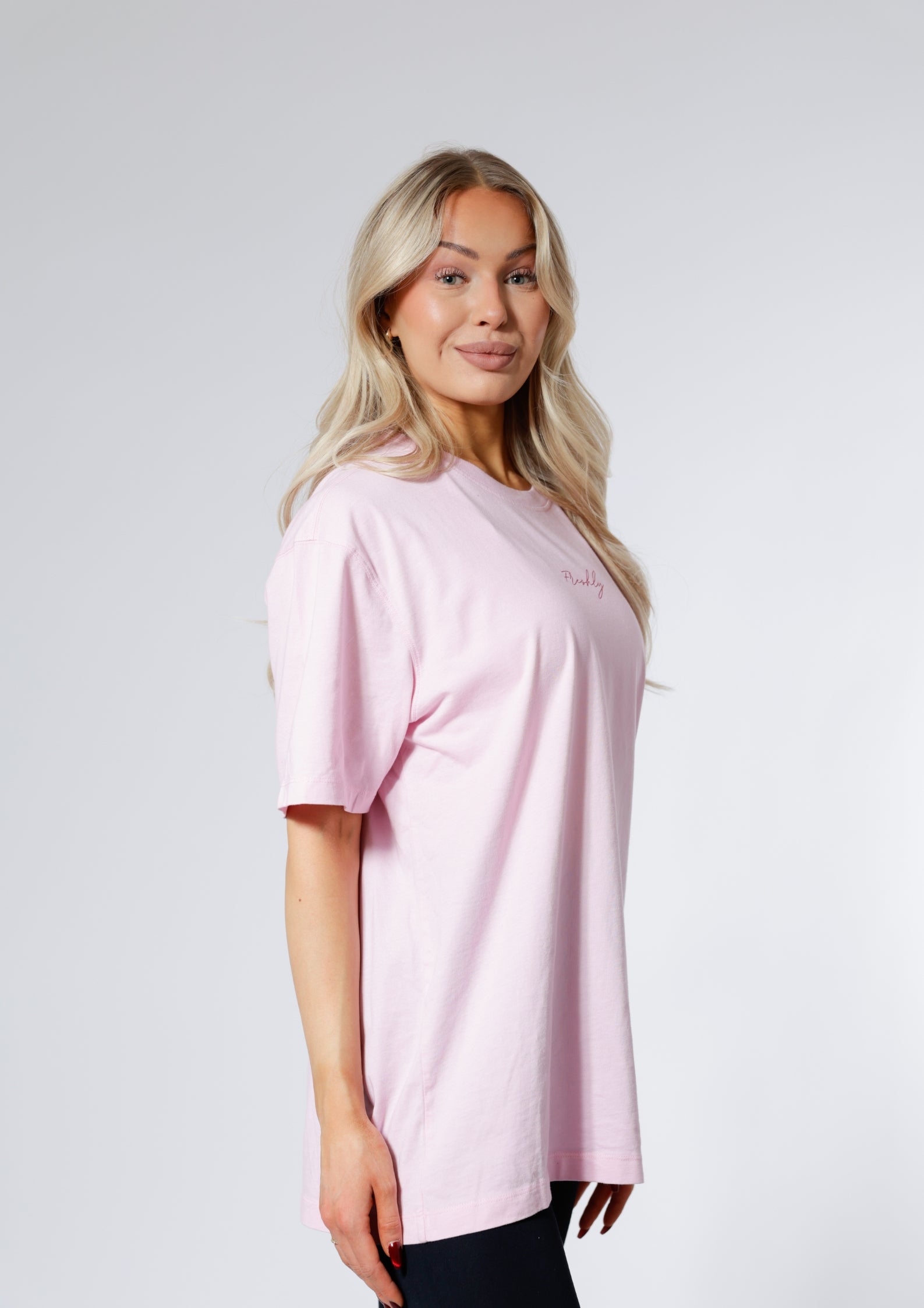 PUMP COVER OVERSIZED TEE - Sweet & Strong / Sweet Pink