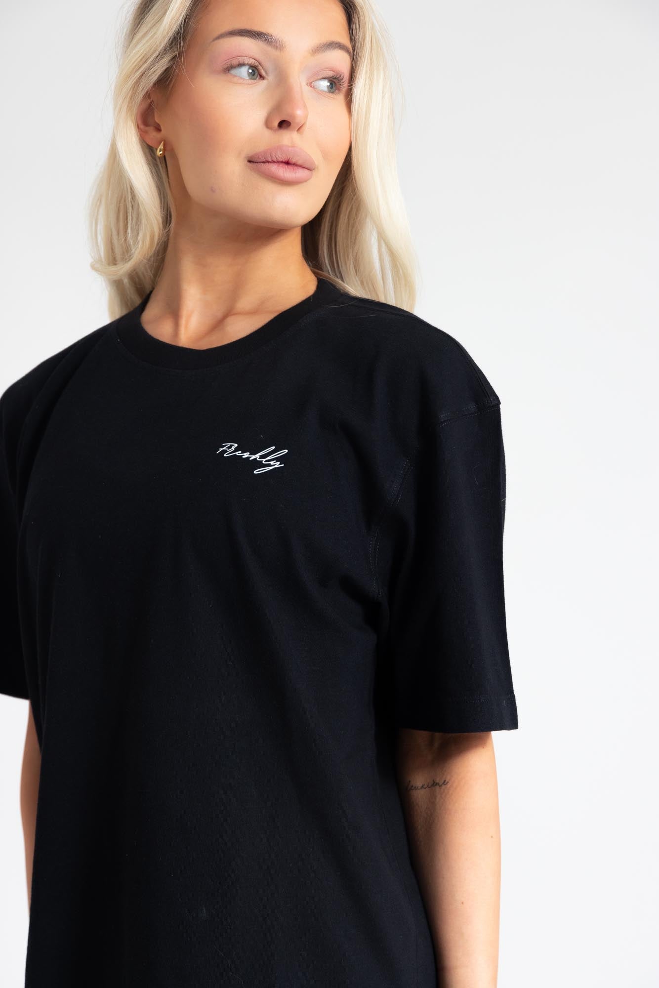 PUMP COVER OVERSIZED TEE - Deep Black