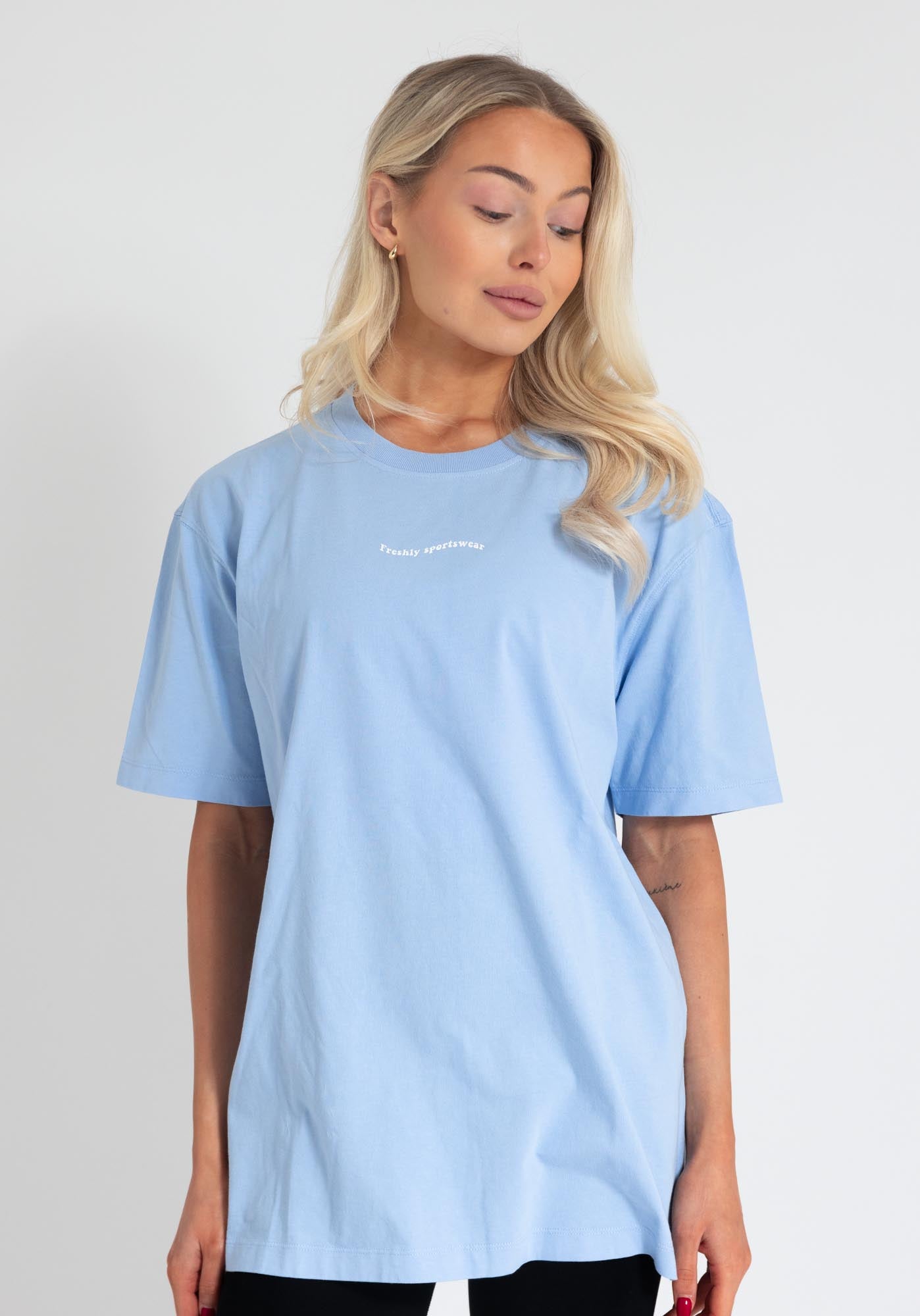 PUMP COVER OVERSIZED TEE - Soft Blue