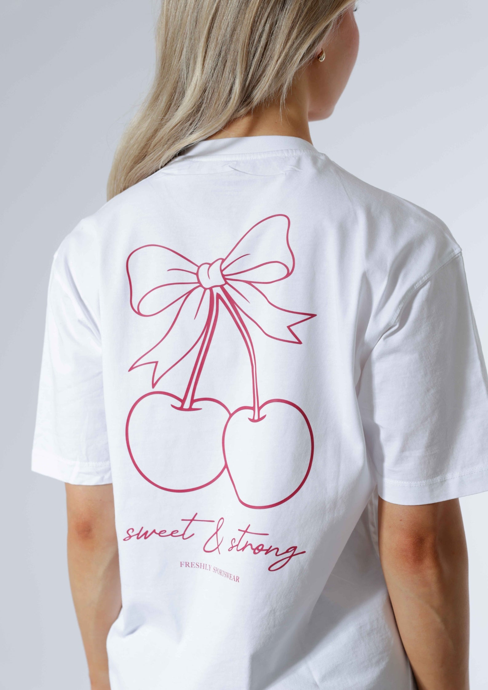 PUMP COVER OVERSIZED TEE - Sweet & Strong / Pure White