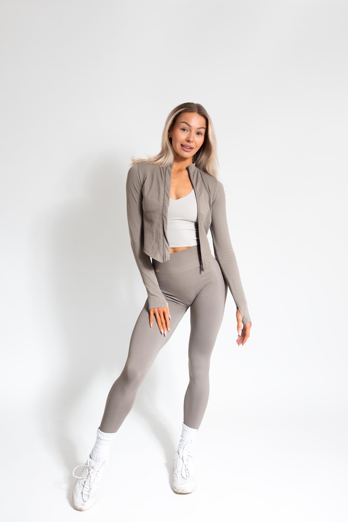 Formé Sculpt Zip Jacket - Dusty Taupe